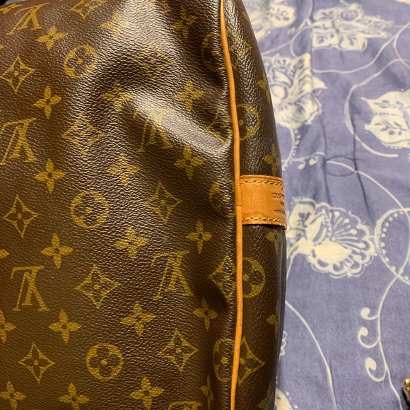 Authentic LV Keepall 55 bando w/o strap - Picture 13 of 15